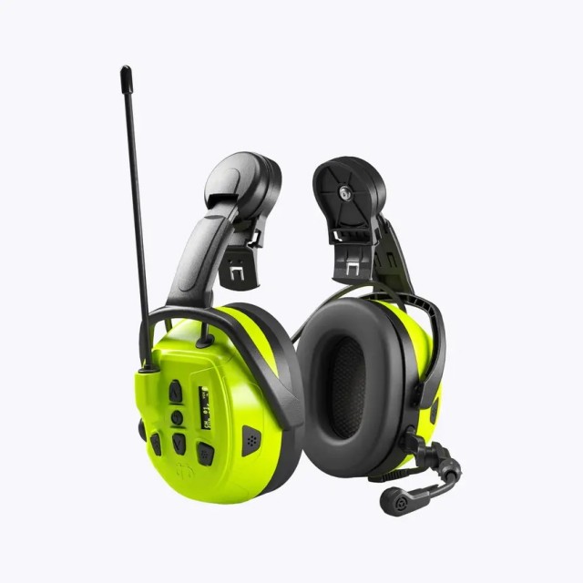 Hjelm er ikke inkludert i prisen